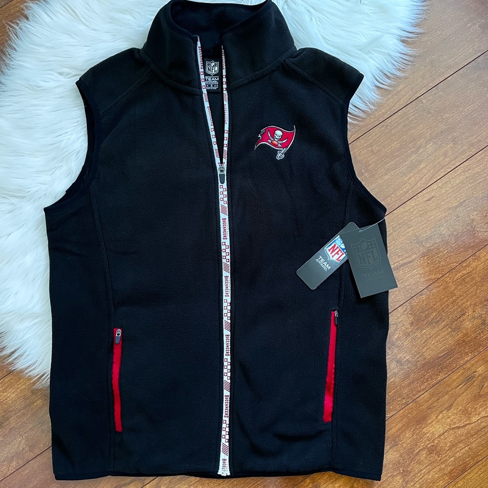 NWT NFL Tampa Bay Buccaneers Fleece Vest-Size Small